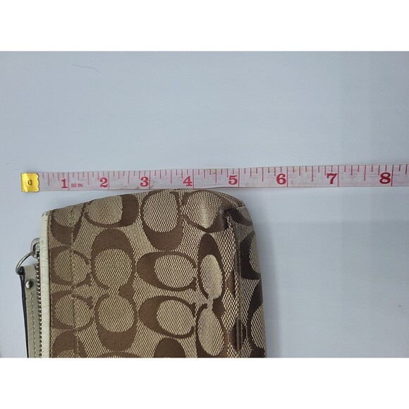 Coach Wristlet Wallet Great Condition Preowned -Brown - Picture 10 of 11